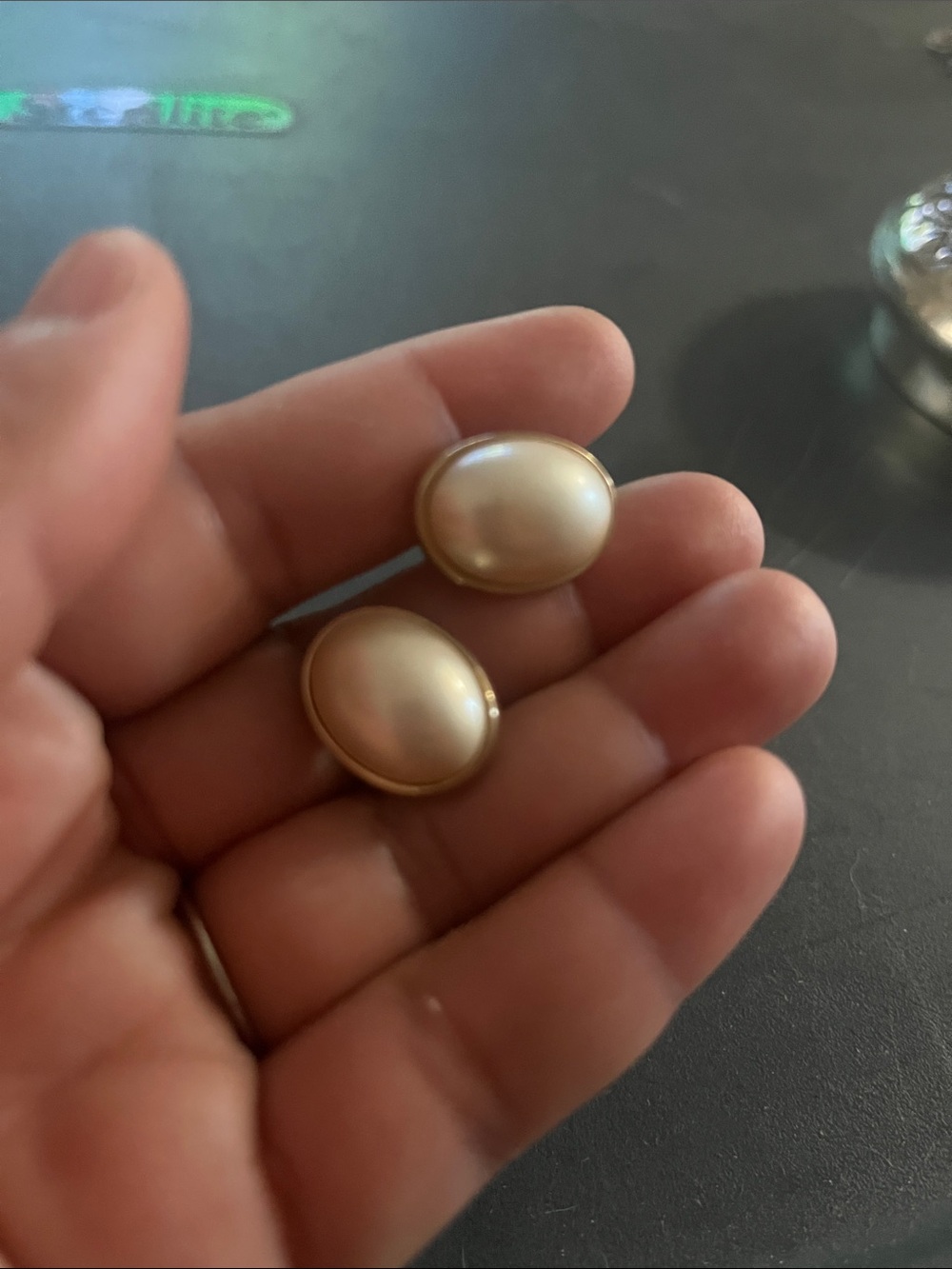 Pearl-Effect Oval Clip-On Earrings in Champagne Gold
